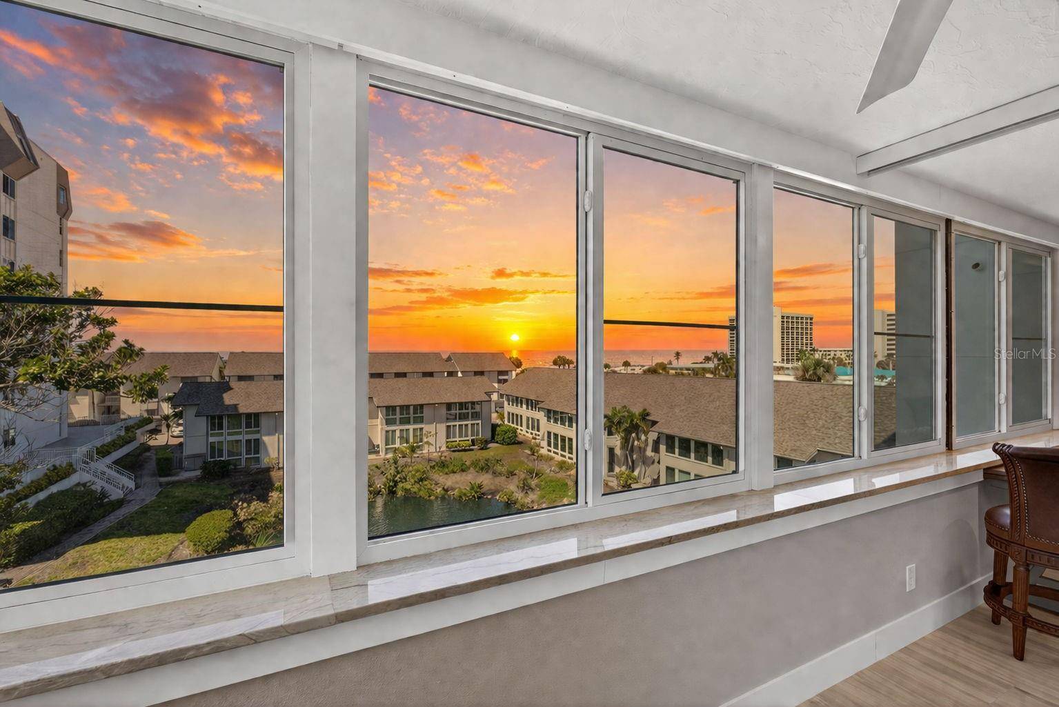 1080 W PEPPERTREE LN #305A, Sarasota, FL 34242