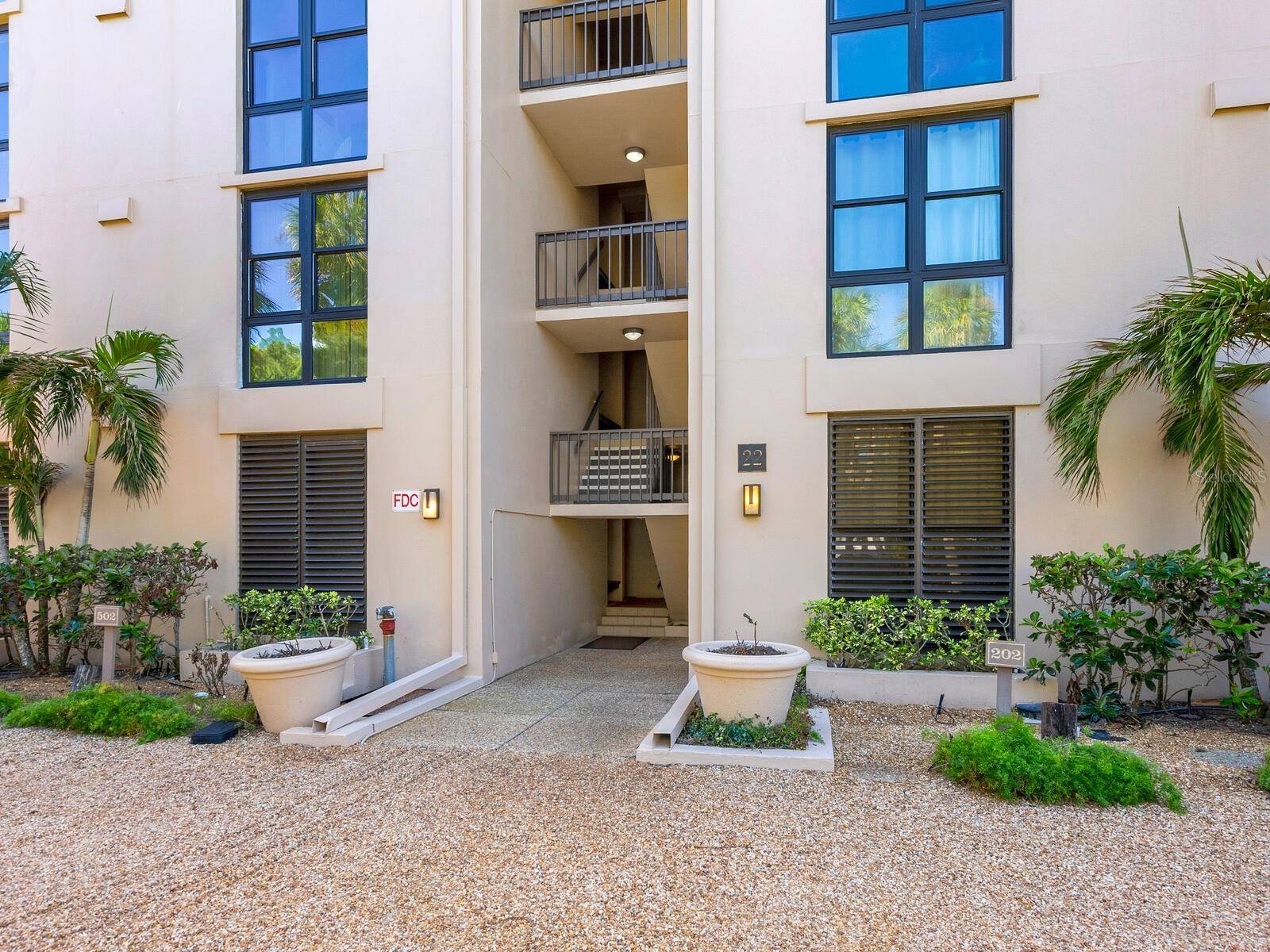 22 SANDY COVE RD #APT 203, Sarasota, FL 34242