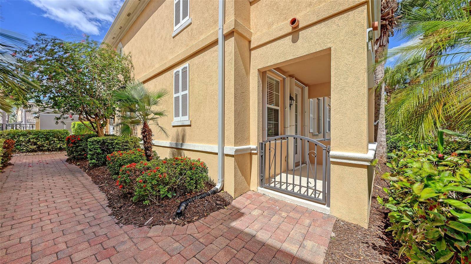 1586 DORGALI DR, Sarasota, FL 34238