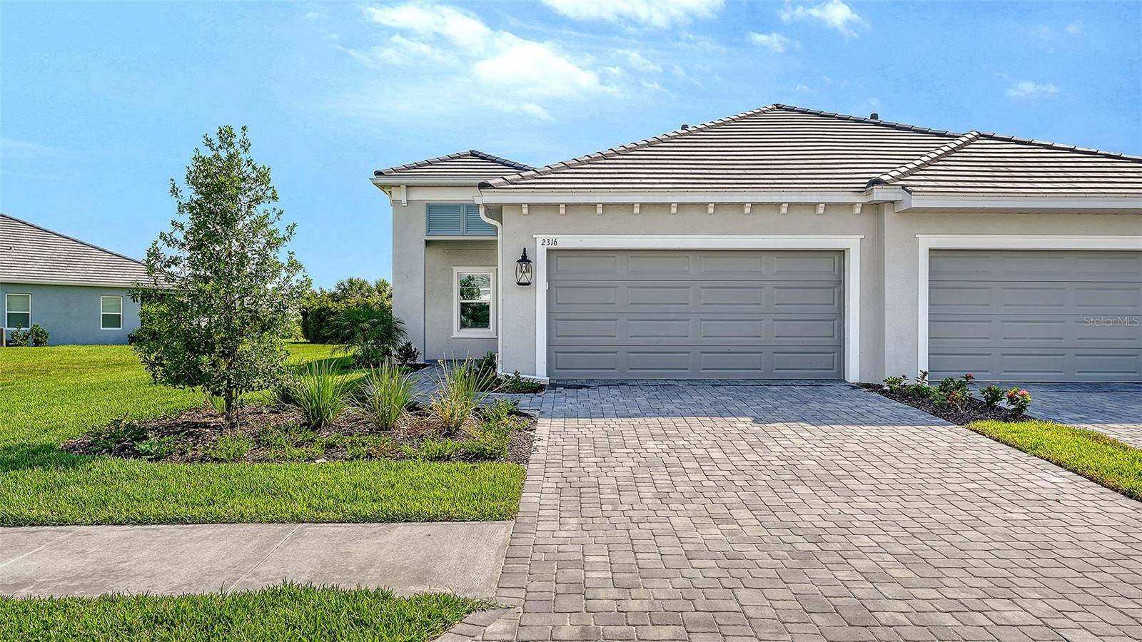 2316 BLUE MAHOE LN, Sarasota, FL 34240