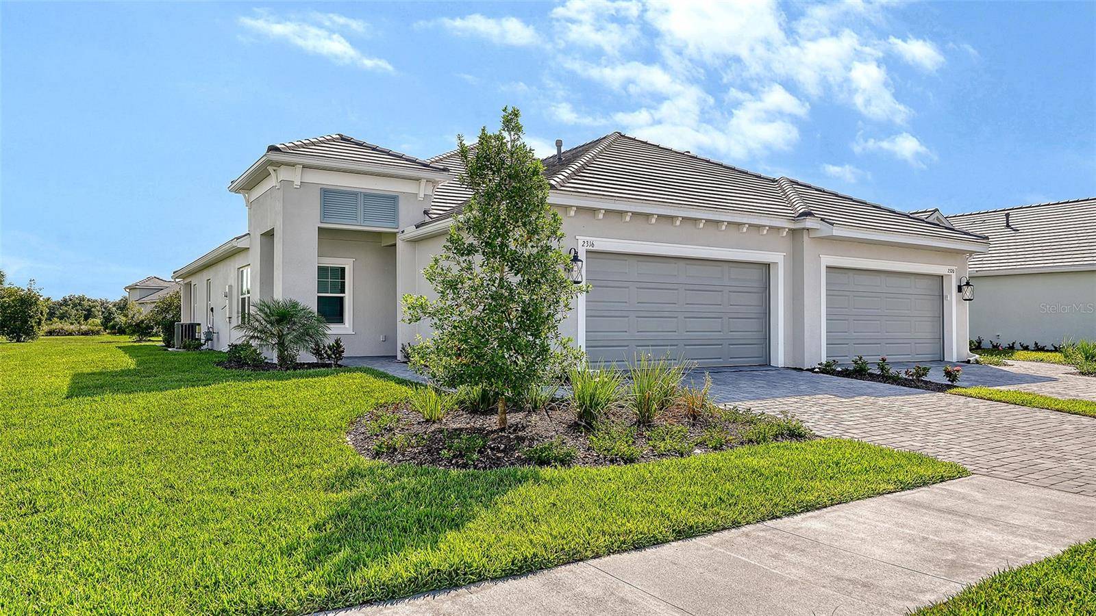 2316 BLUE MAHOE LN, Sarasota, FL 34240