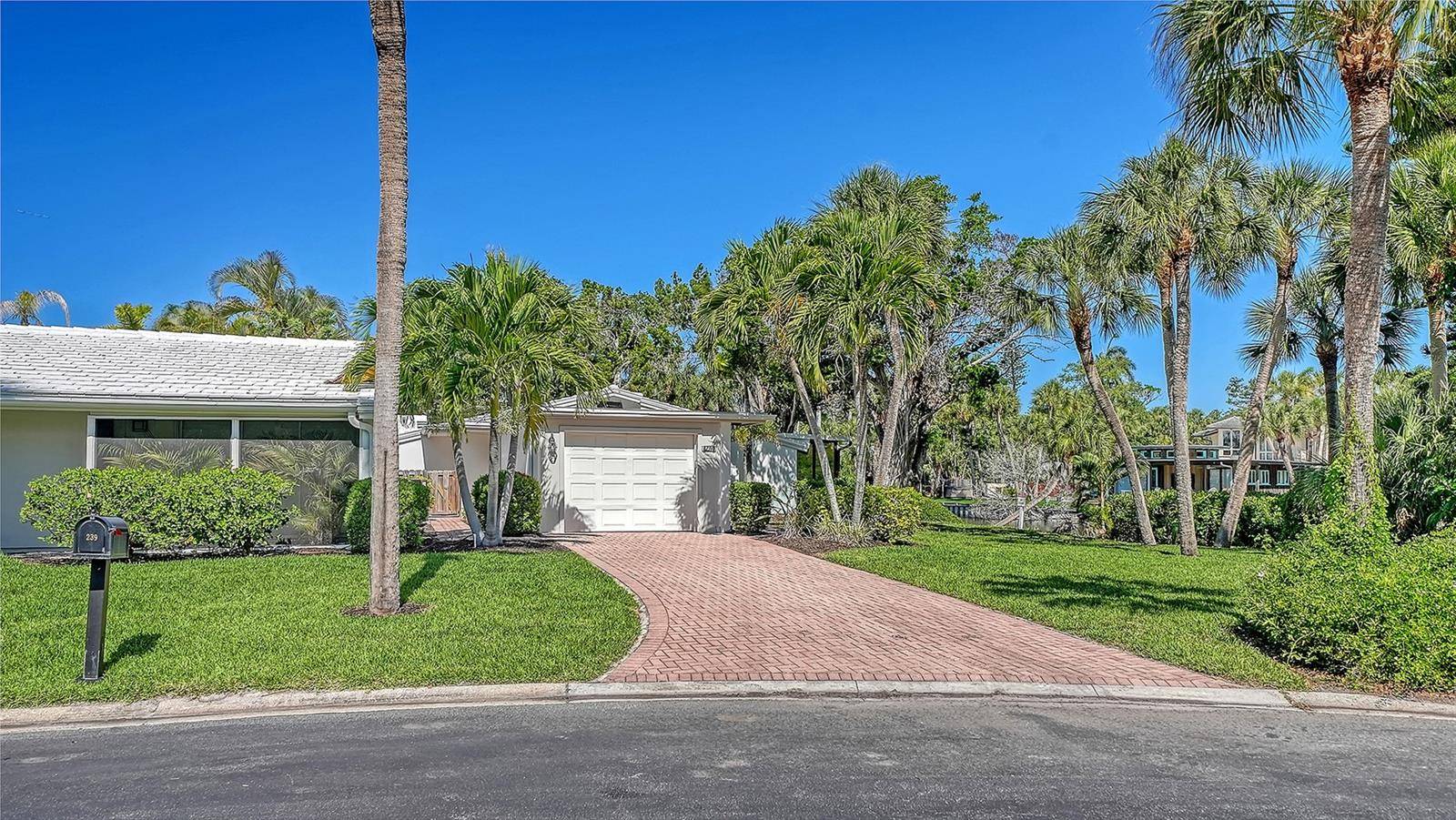 239 HOURGLASS WAY #V7, Sarasota, FL 34242
