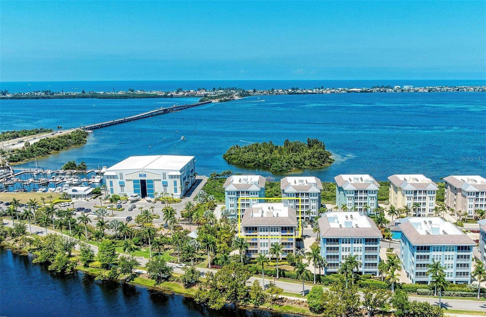 395 ARUBA CIR #402, Bradenton, FL 34209