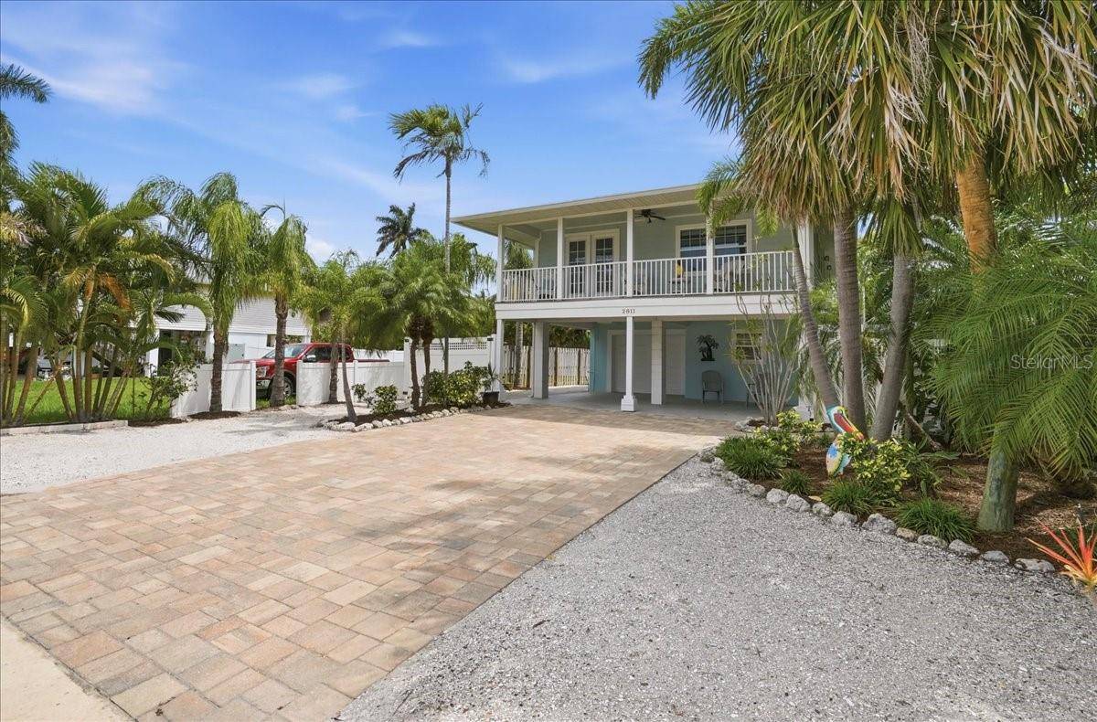 2811 GULF DR, Holmes Beach, FL 34217