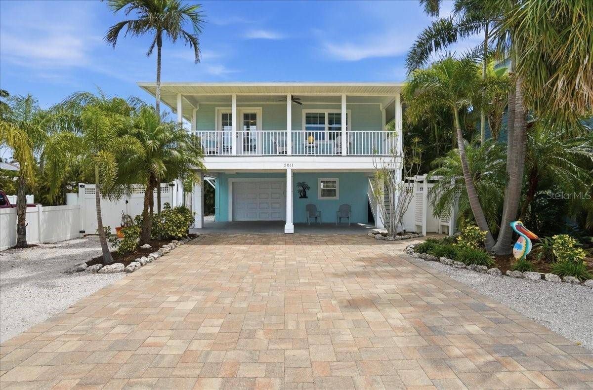 2811 GULF DR, Holmes Beach, FL 34217