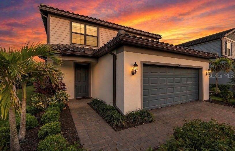 6111 BLUESTAR CT, Lakewood Ranch, FL 34211
