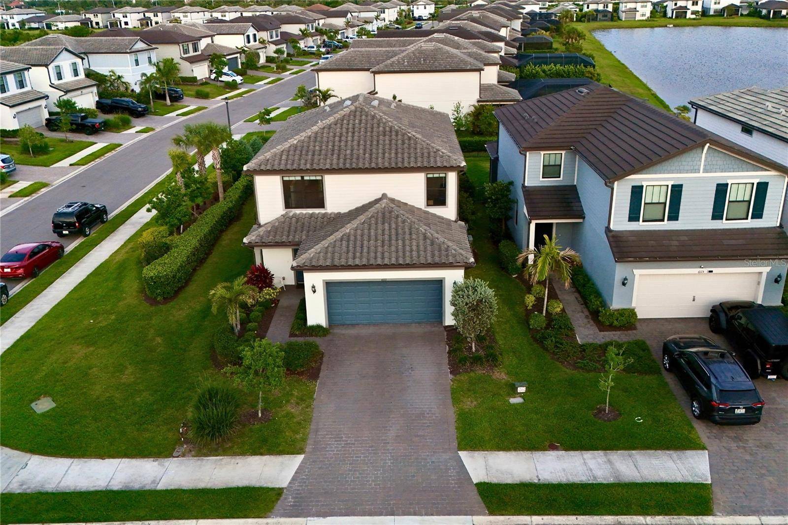 6111 BLUESTAR CT, Lakewood Ranch, FL 34211