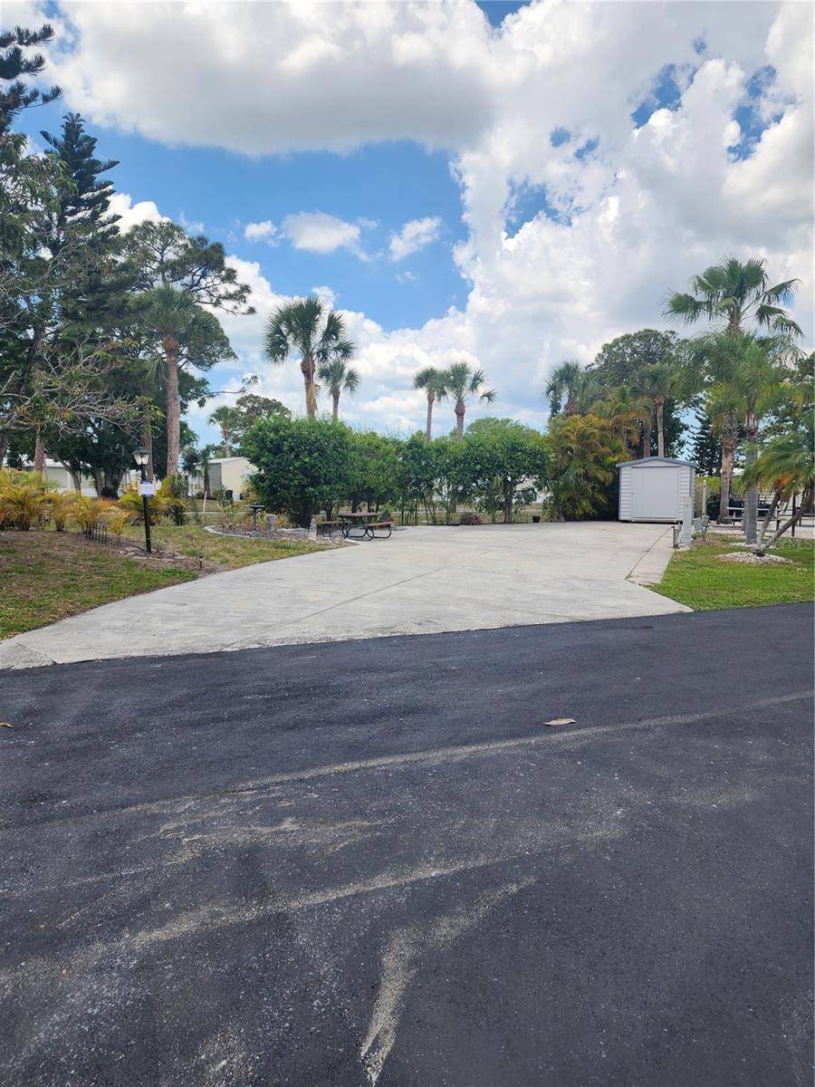 1674 UNIVERSITY Pkwy #328, Sarasota, FL 34243