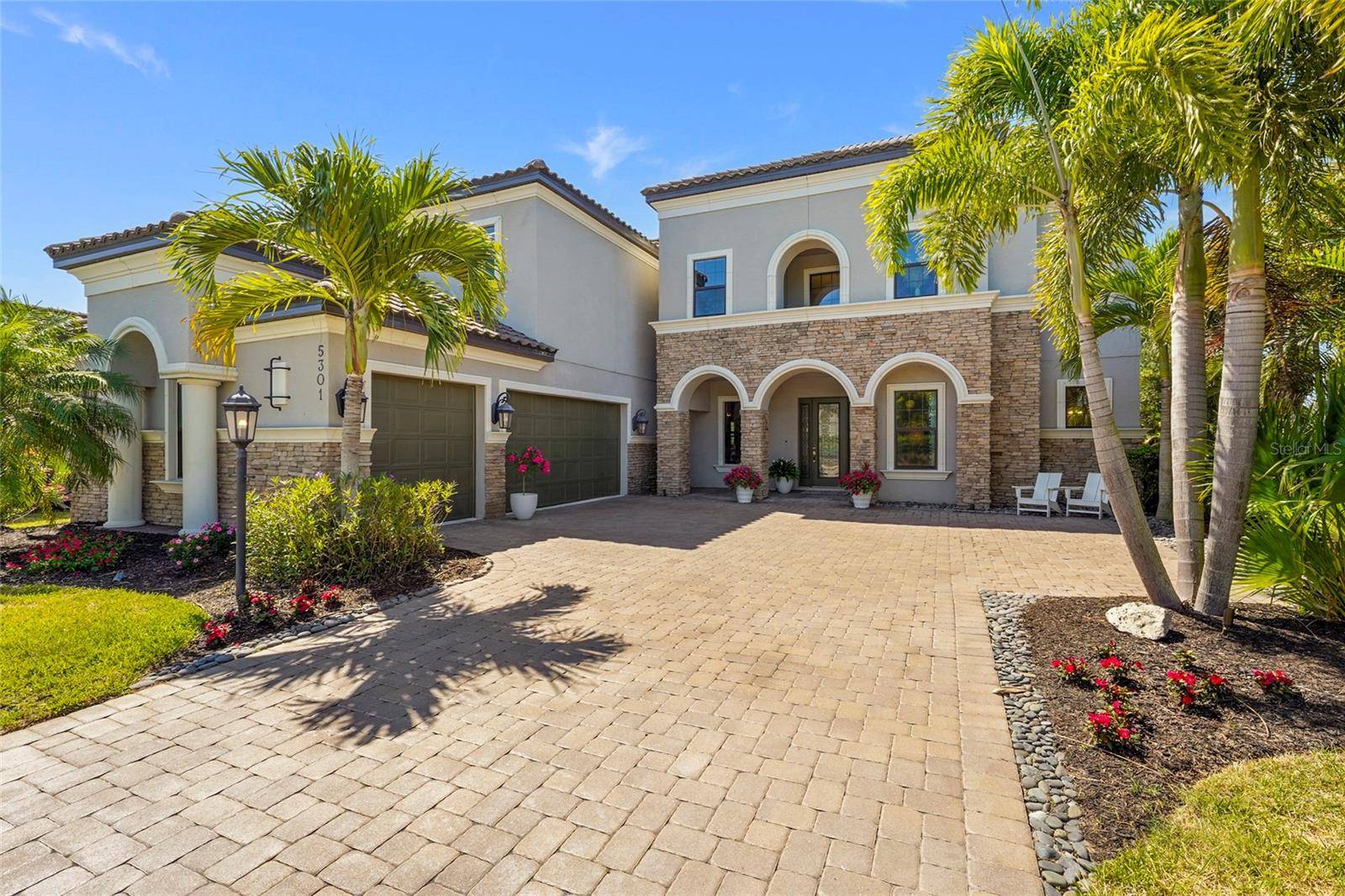 5301 GREENBROOK DR, Sarasota, FL 34238
