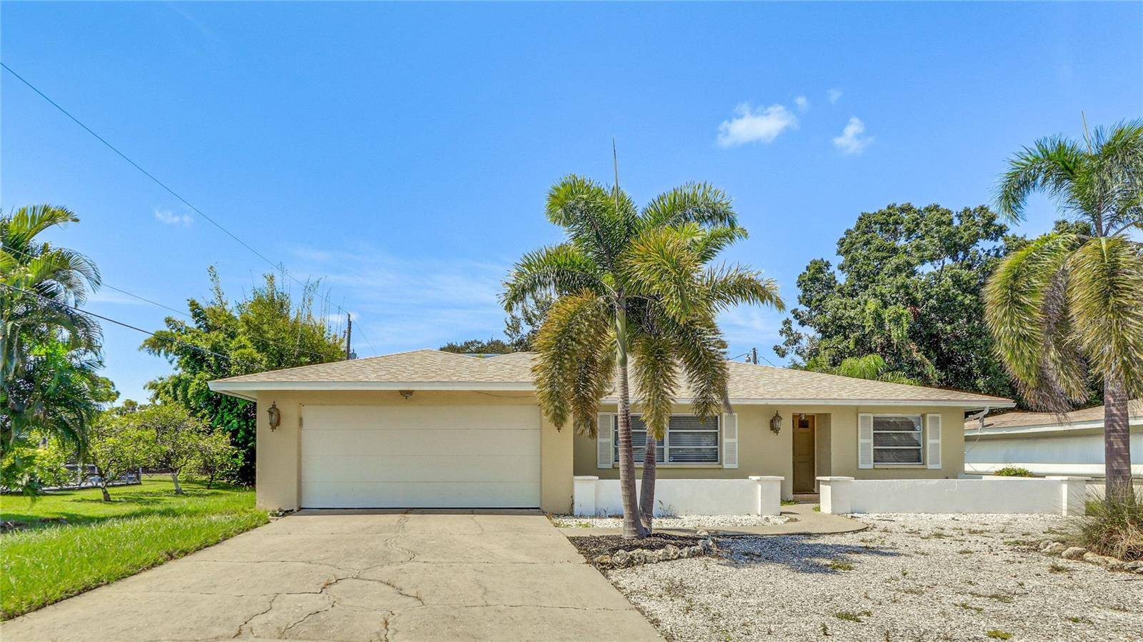 5008 MEDALIST RD, Sarasota, FL 34243