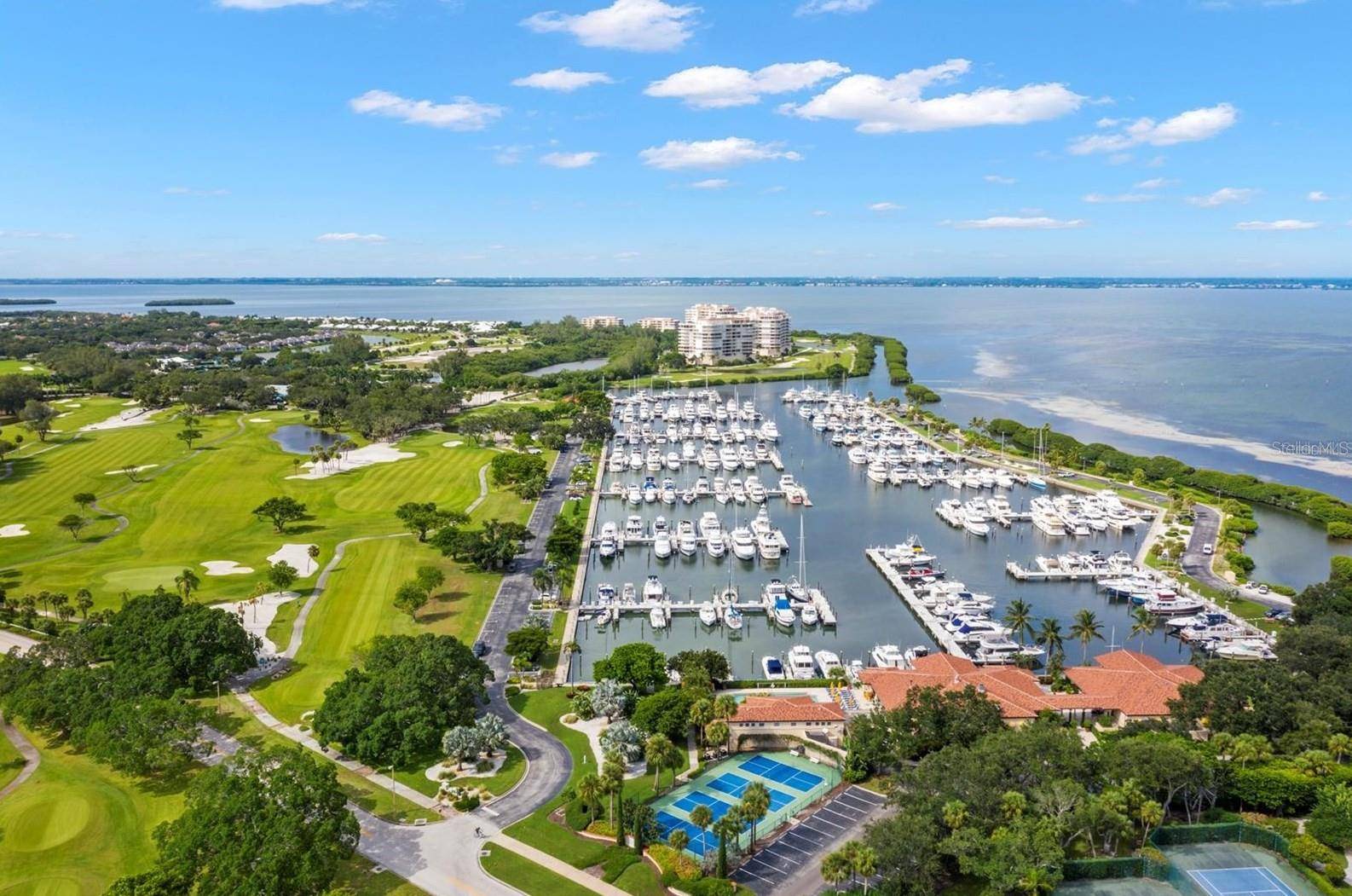 2600 HARBOURSIDE DR #B-08, Longboat Key, FL 34228