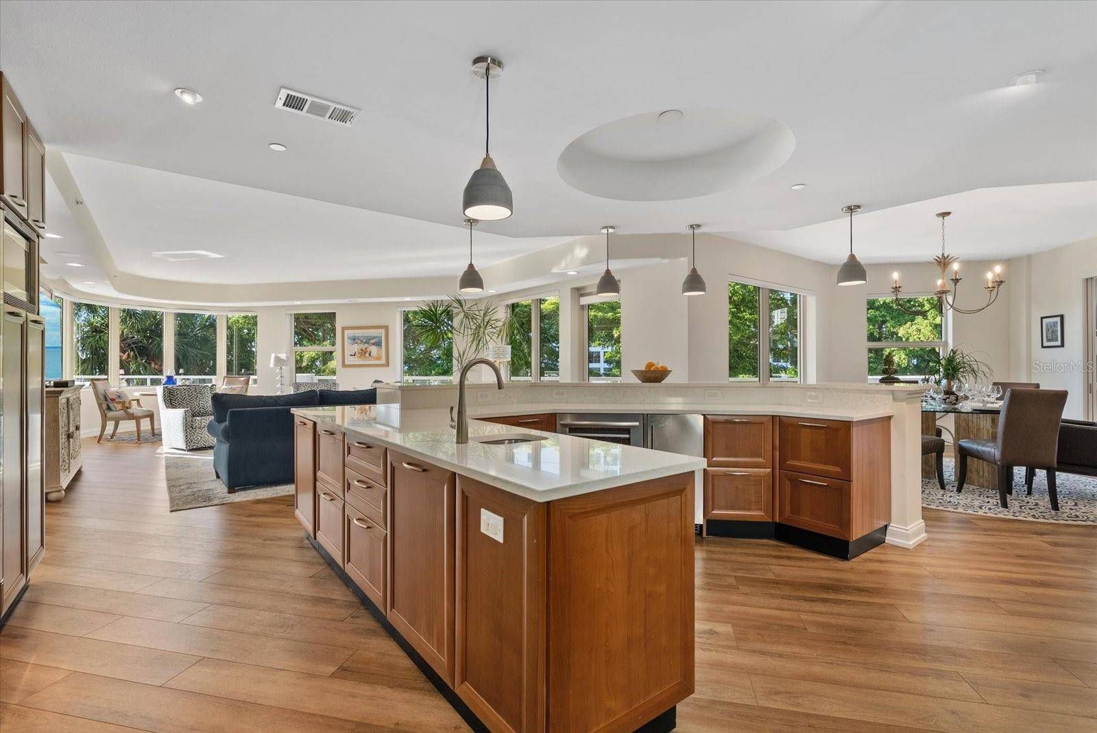 128 GOLDEN GATE PT #202A, Sarasota, FL 34236