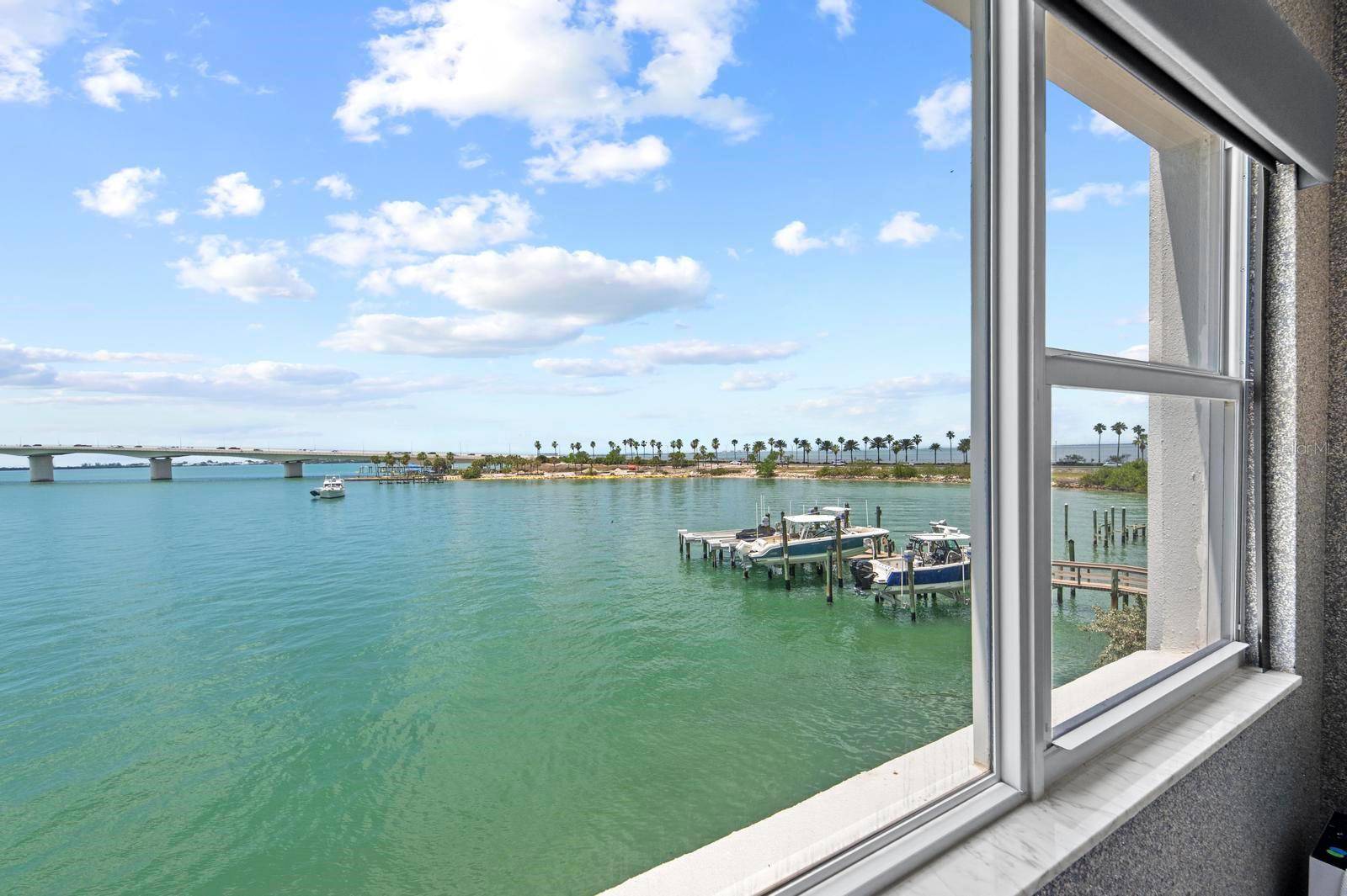 226 GOLDEN GATE PT #33, Sarasota, FL 34236
