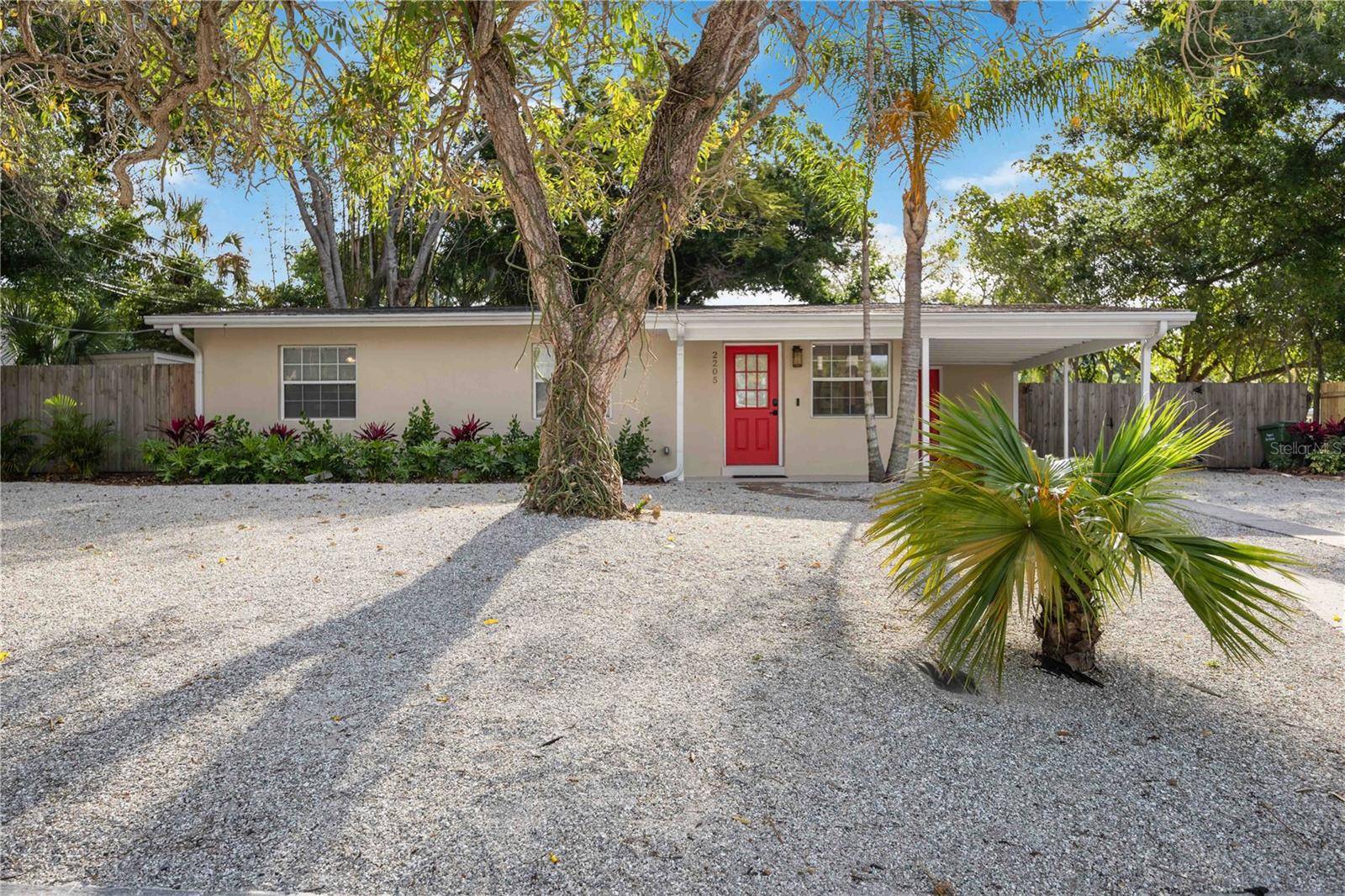 2205 FLOYD ST, Sarasota, FL 34239