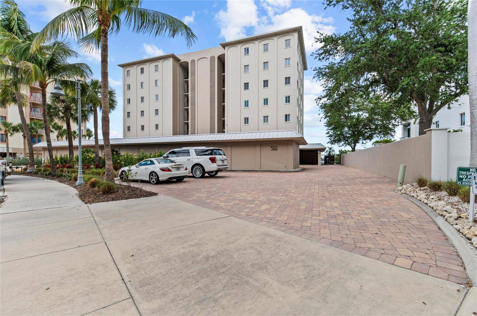 350 GOLDEN GATE PT #61, Sarasota, FL 34236