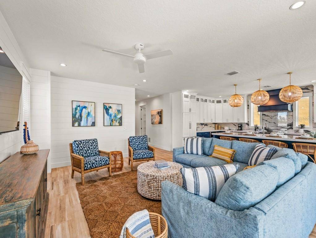 204 COOLIDGE DR, Sarasota, FL 34236