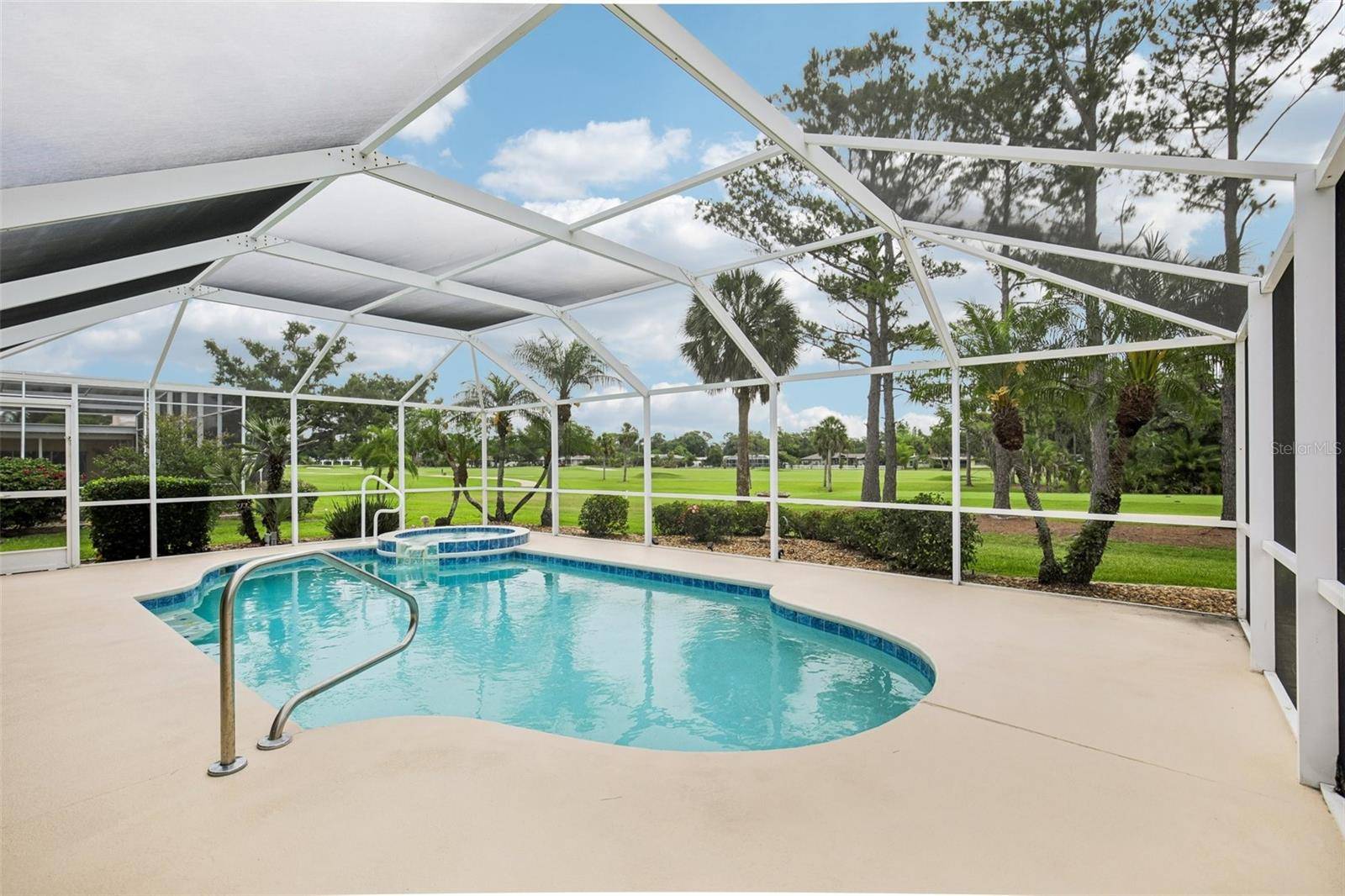 530 MAGELLAN DR, Sarasota, FL 34243