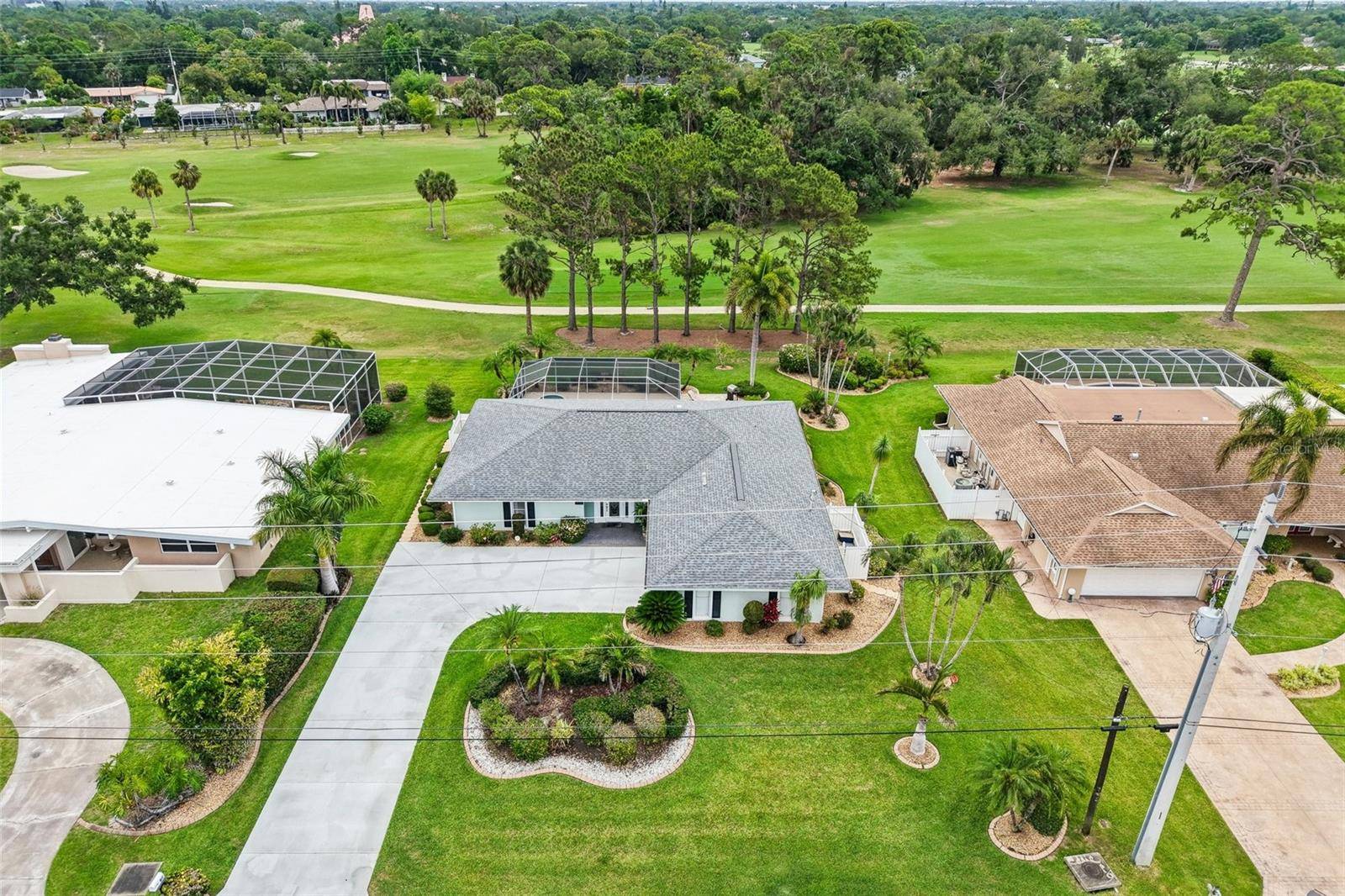 530 MAGELLAN DR, Sarasota, FL 34243