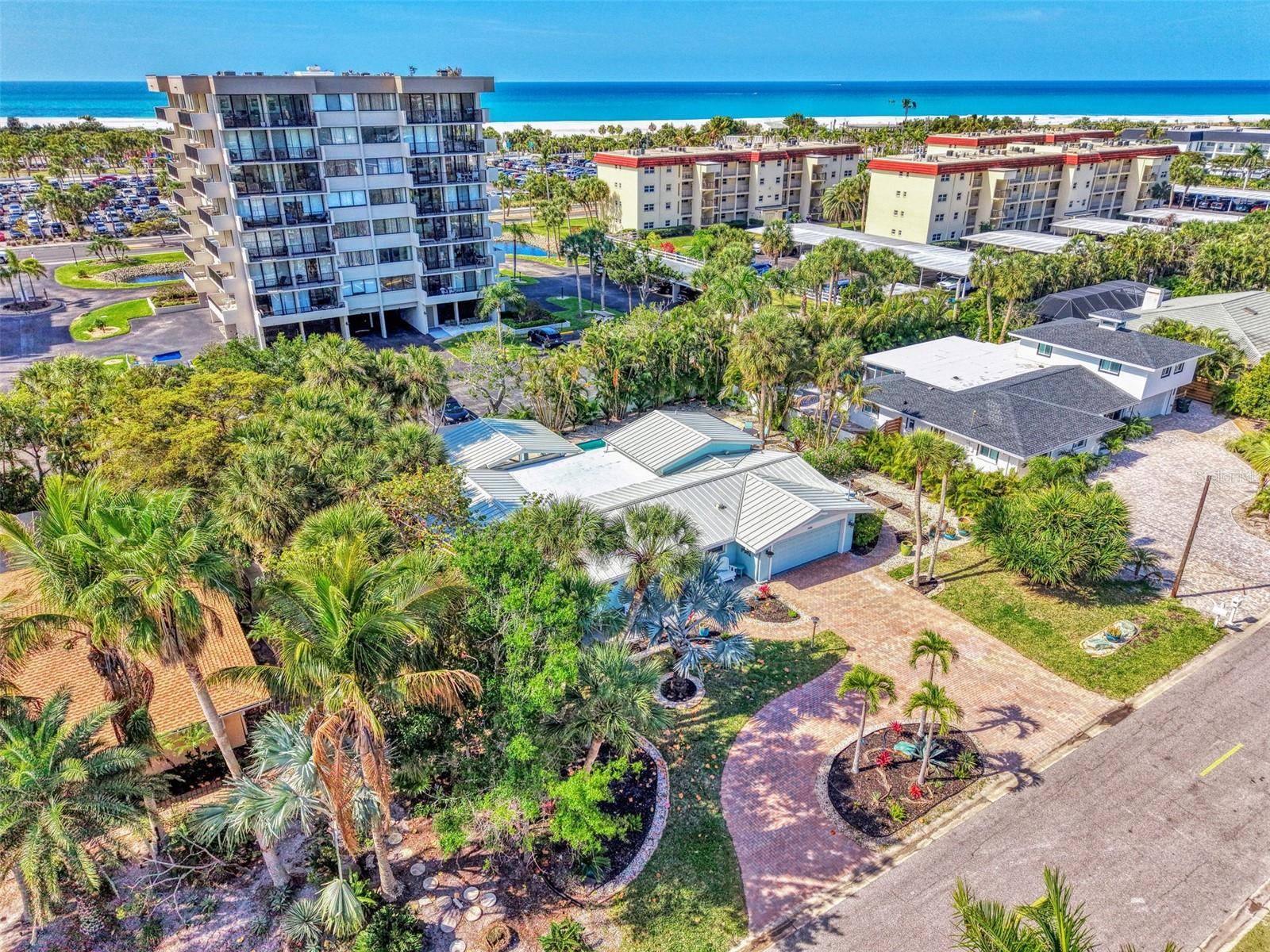 5628 CAPE LEYTE DR, Sarasota, FL 34242