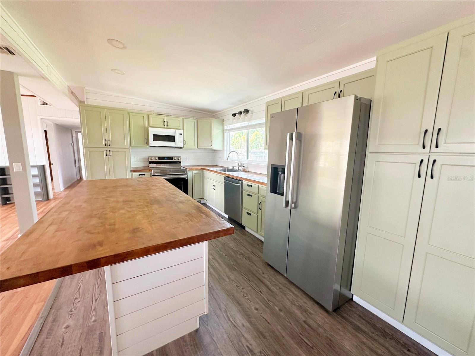 4722 HARRIS AVE, Sarasota, FL 34233