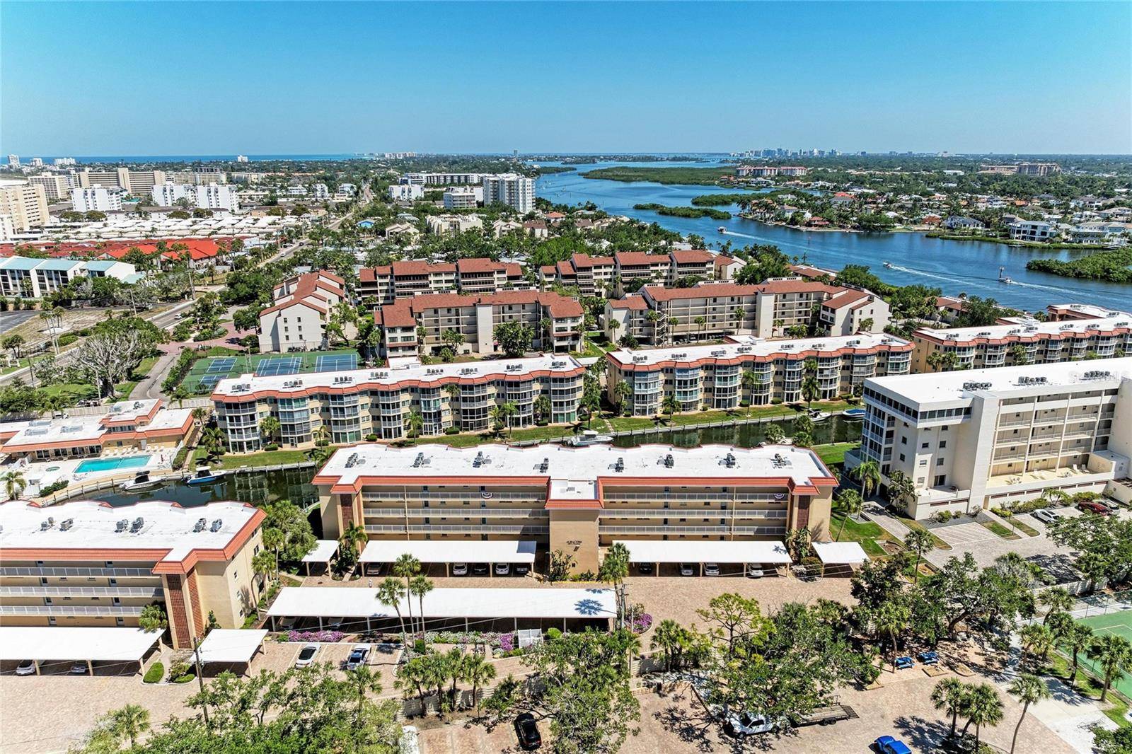 1257 S PORTOFINO DR #104, Sarasota, FL 34242