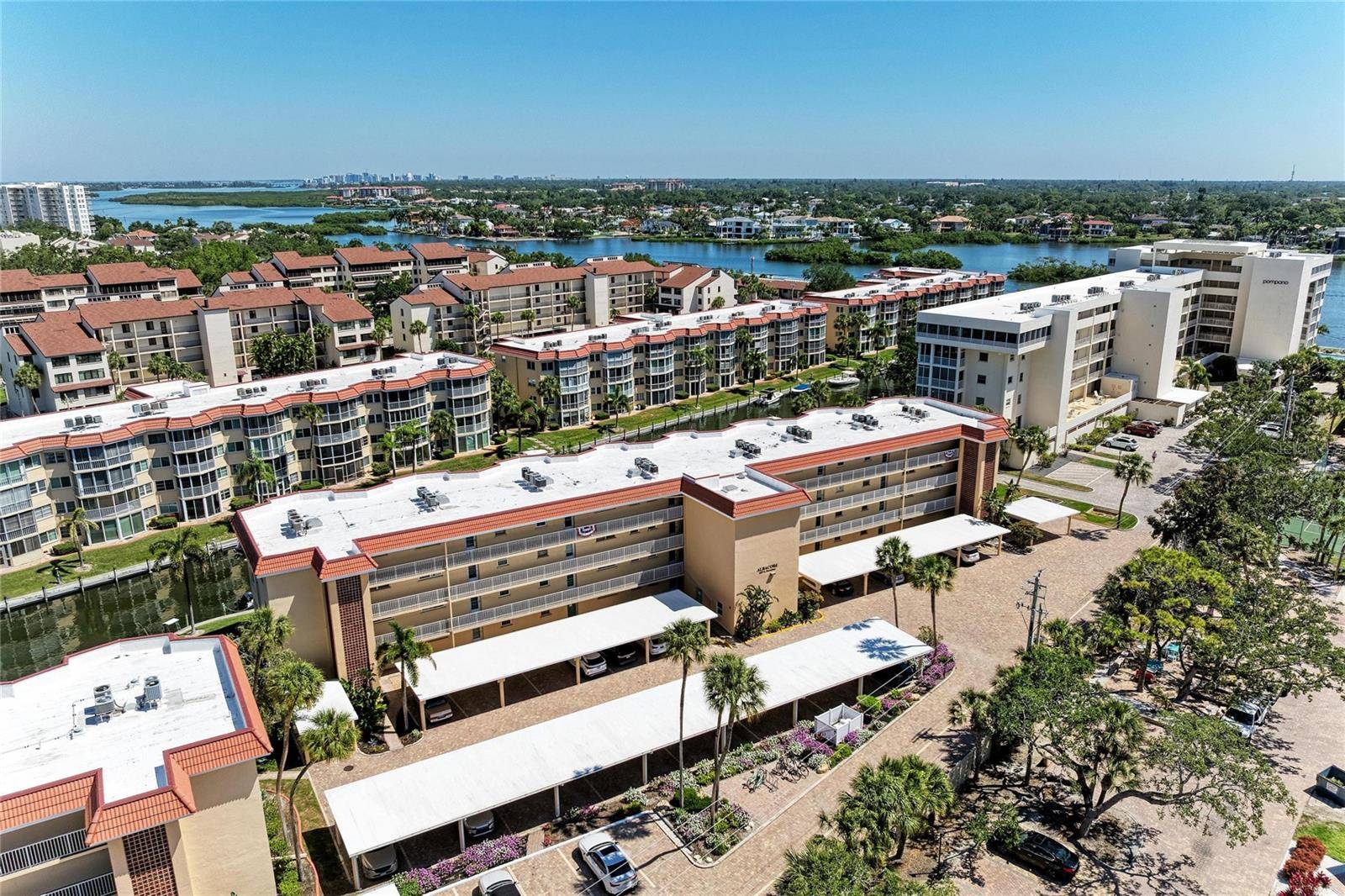 1257 S PORTOFINO DR #104, Sarasota, FL 34242