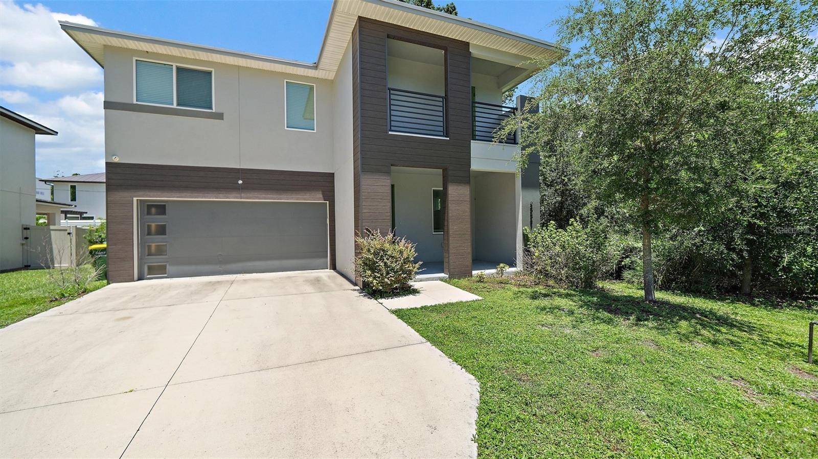 2587 TEMPLE ST, Sarasota, FL 34239