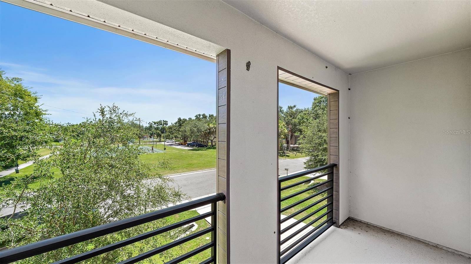 2587 TEMPLE ST, Sarasota, FL 34239