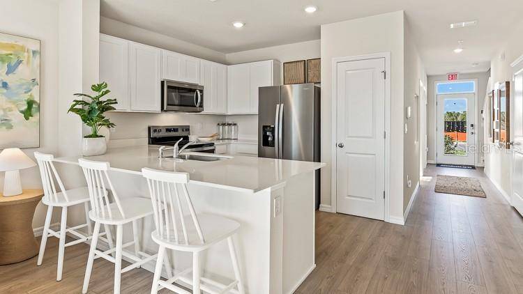 4029 GOLD DUST LN, Sarasota, FL 34243