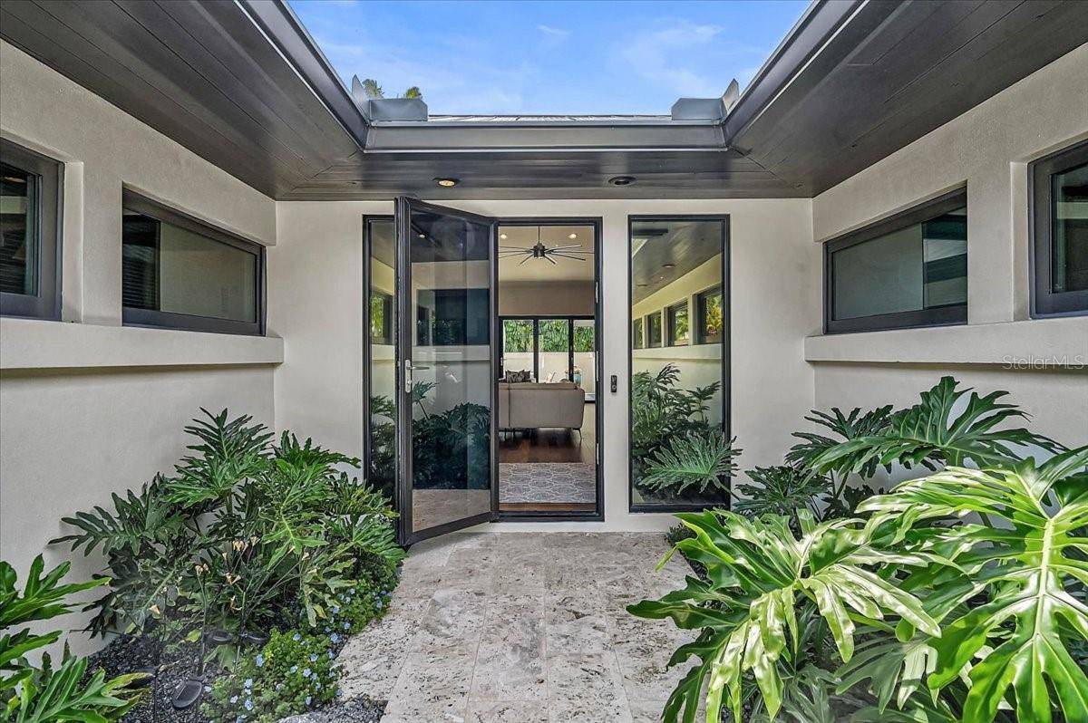 627 OWL WAY, Sarasota, FL 34236