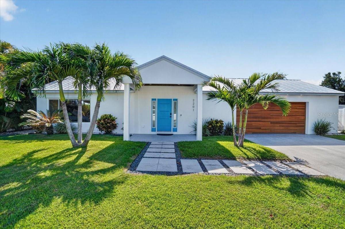 2201 WEBBER ST, Sarasota, FL 34239