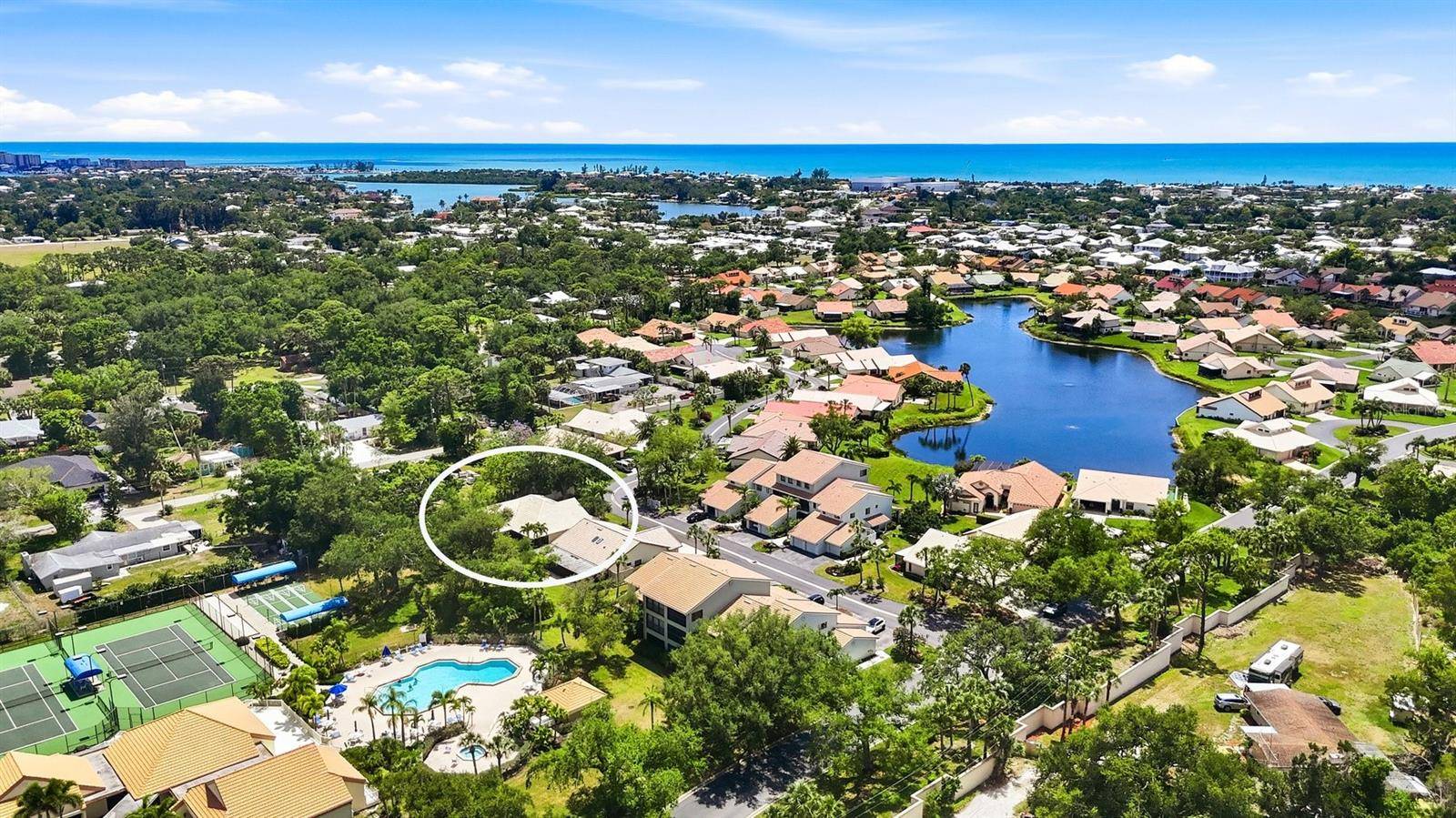 216 CARRIAGE HOUSE LN #216, Nokomis, FL 34275