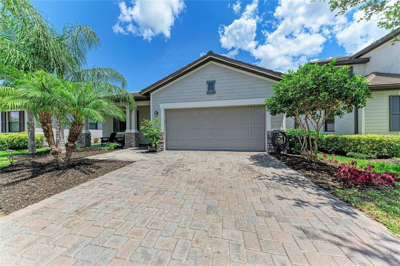 11515 SWEETGRASS DR, Bradenton, FL 34212