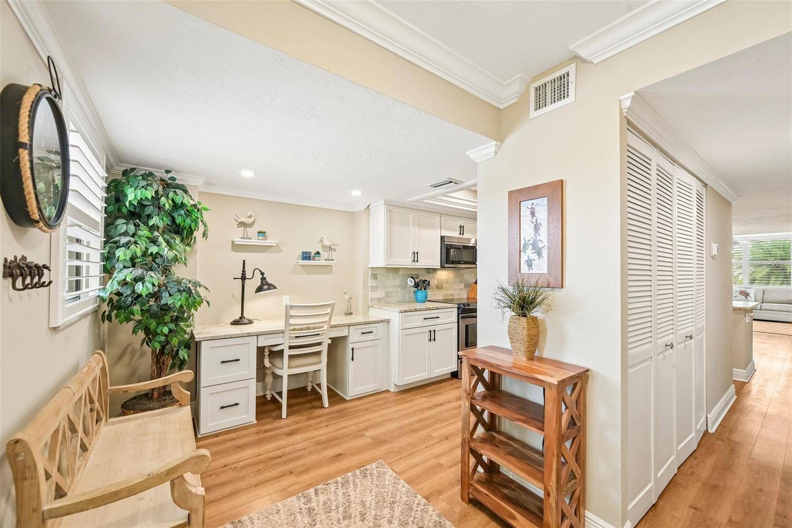 5760 MIDNIGHT PASS RD ##209D, Sarasota, FL 34242