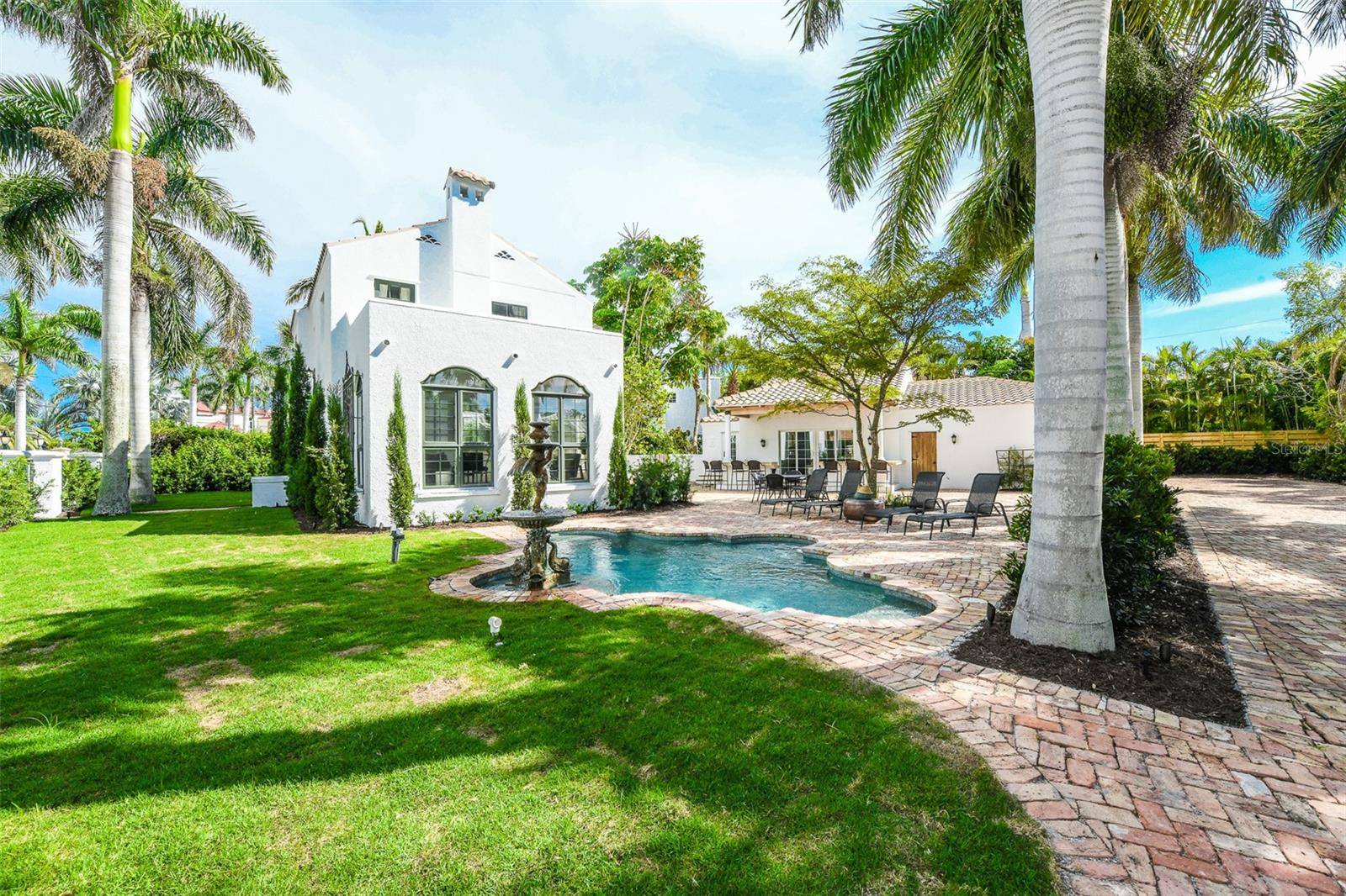 76 S WASHINGTON DR, Sarasota, FL 34236