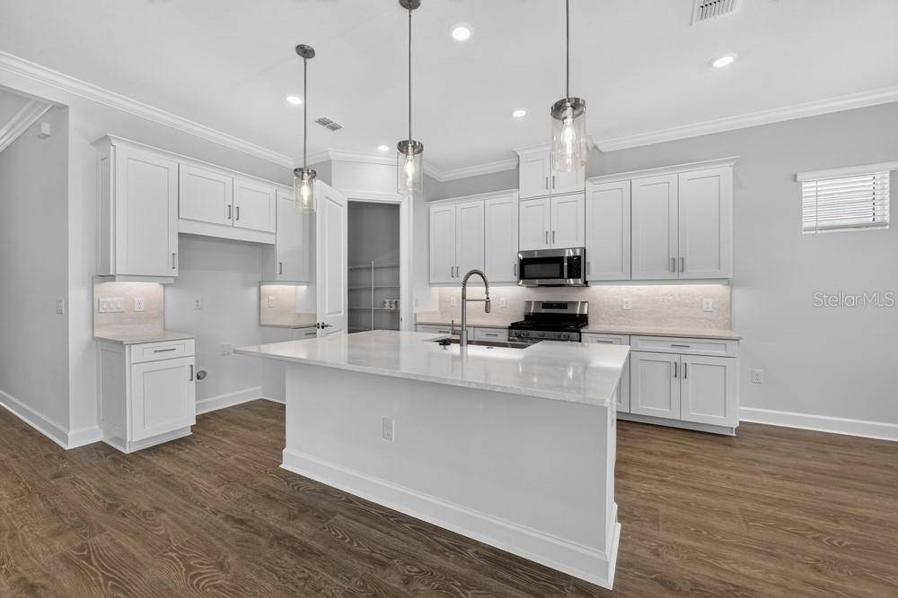 10573 ECLIPSE ST, Sarasota, FL 34241