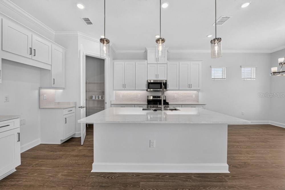 10573 ECLIPSE ST, Sarasota, FL 34241
