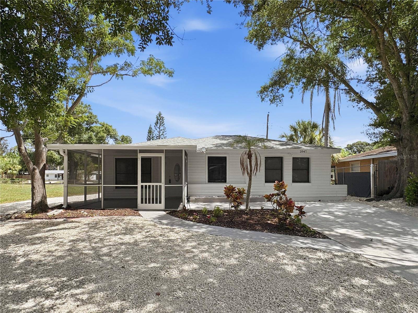 2847 OAK ST, Sarasota, FL 34237