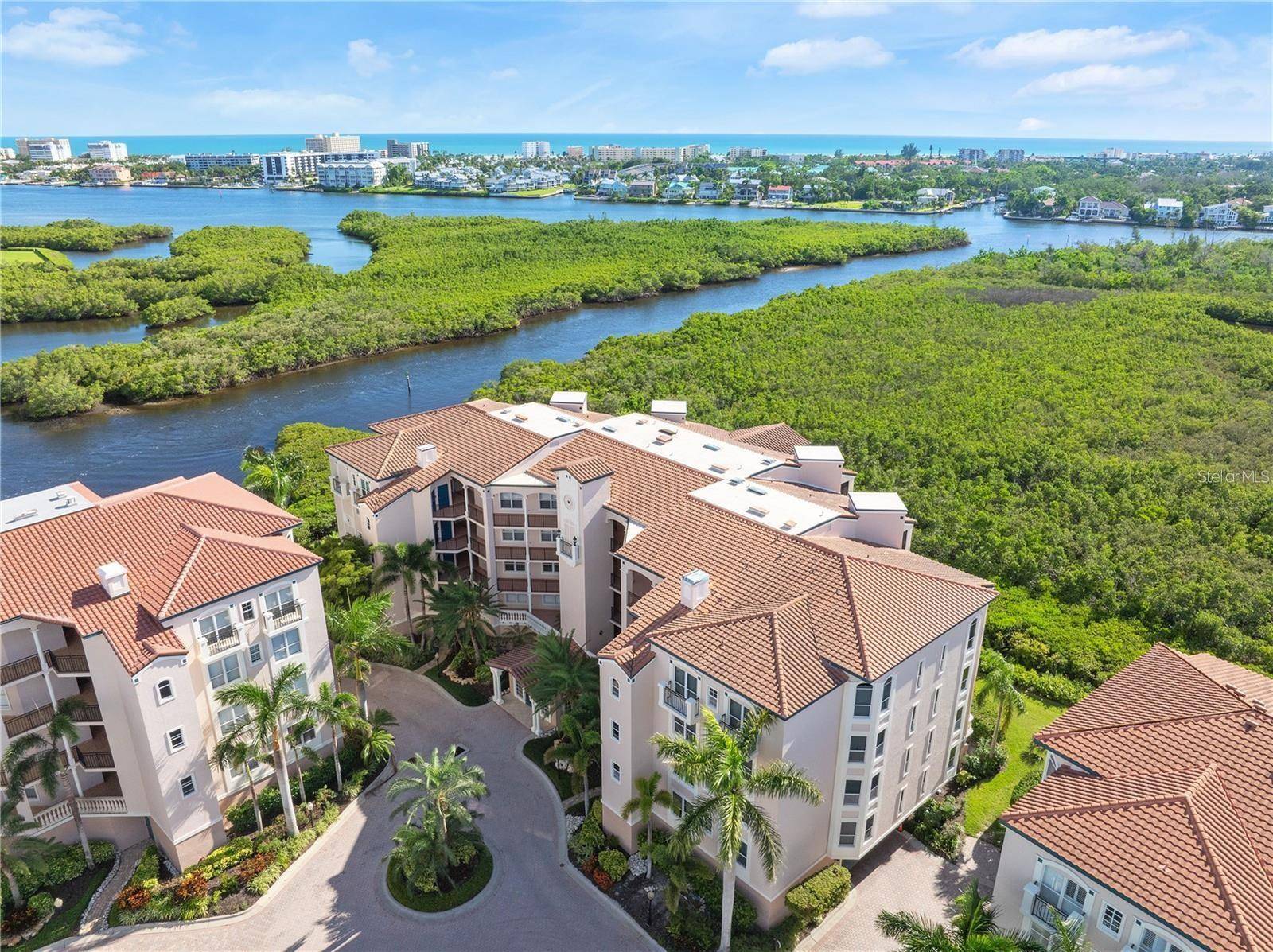 5430 EAGLES POINT CIR #202, Sarasota, FL 34231