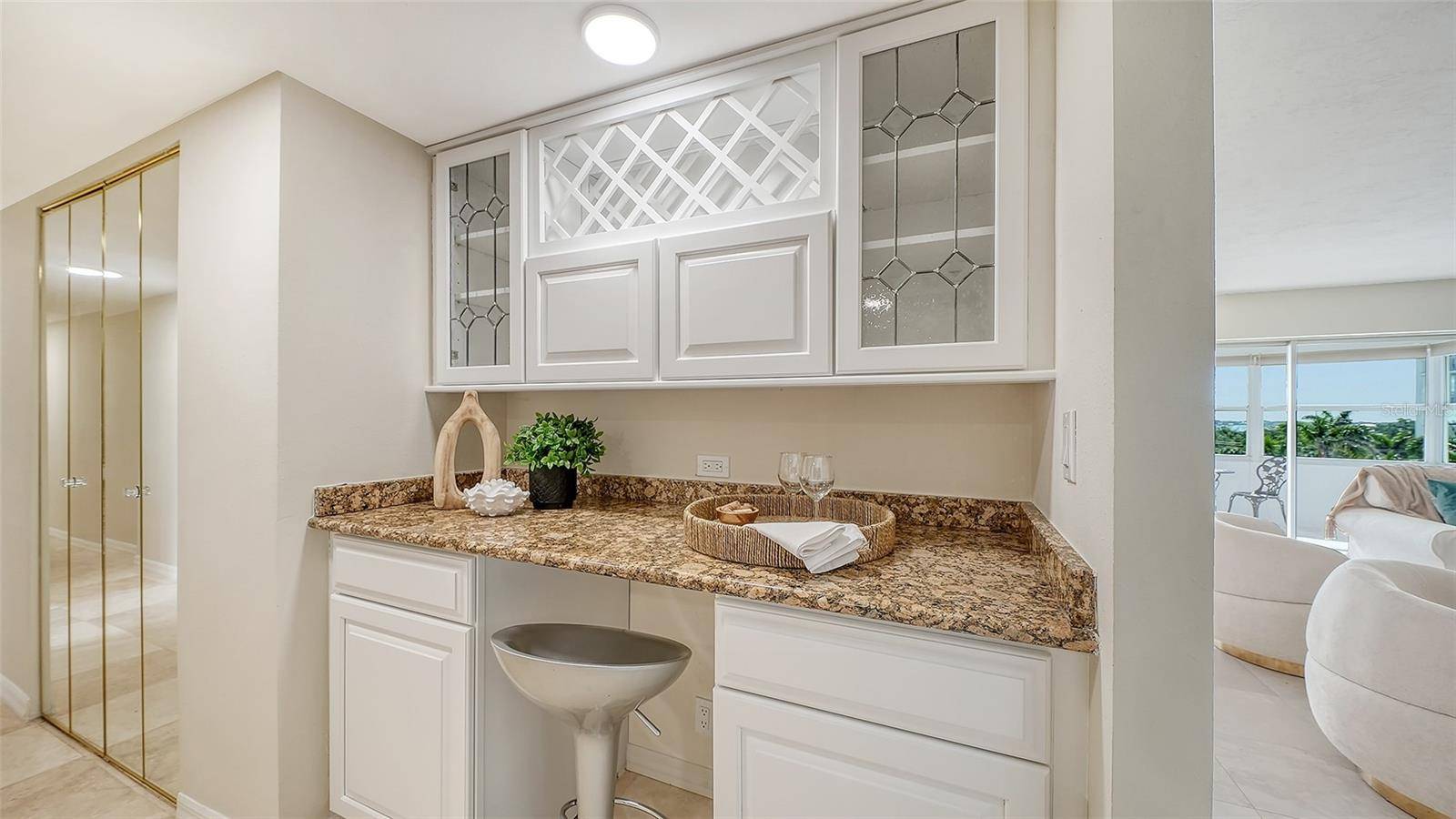 1750 BENJAMIN FRANKLIN DR #5F, Sarasota, FL 34236