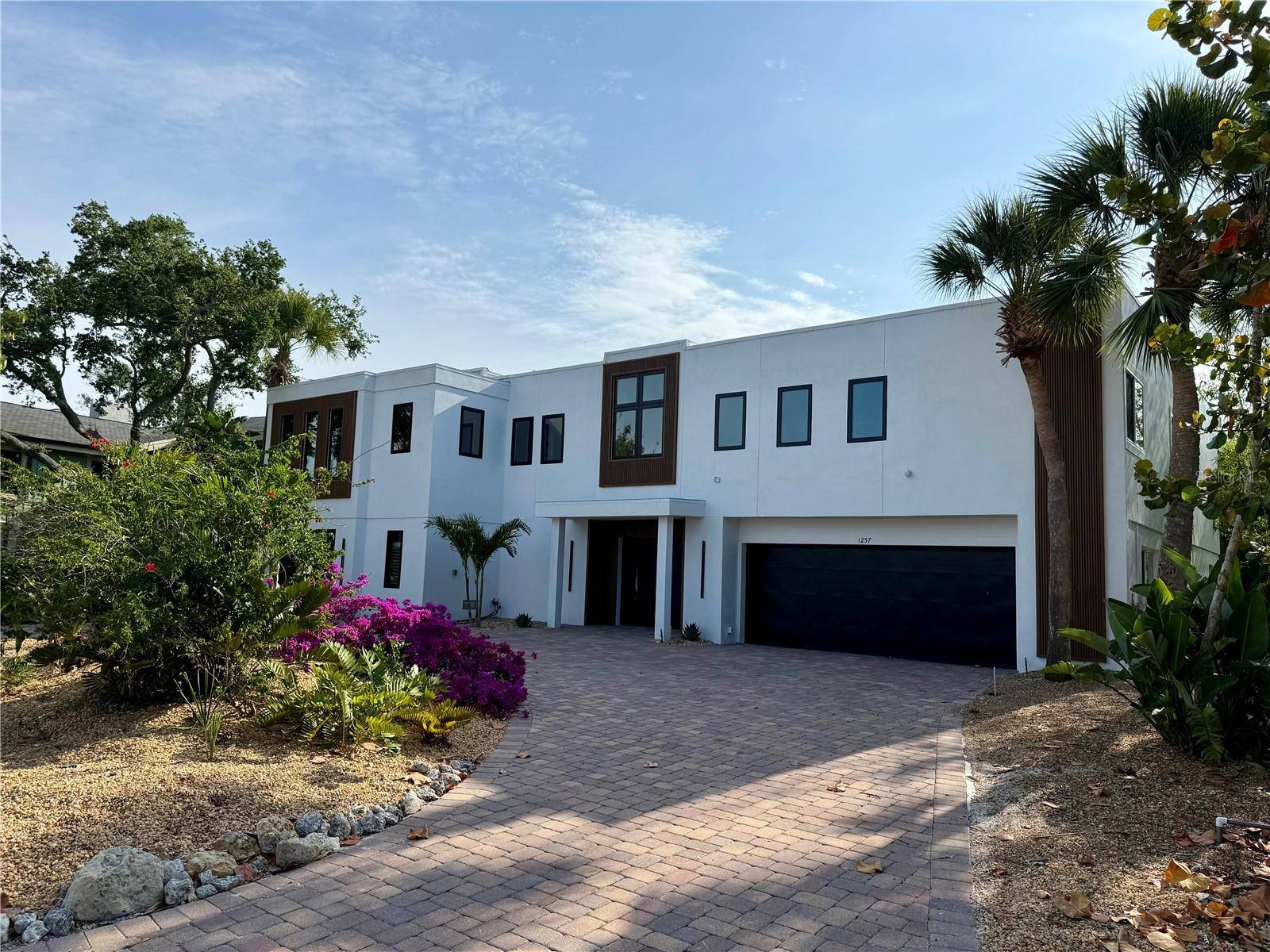 1257 TREE BAY LN, Sarasota, FL 34242