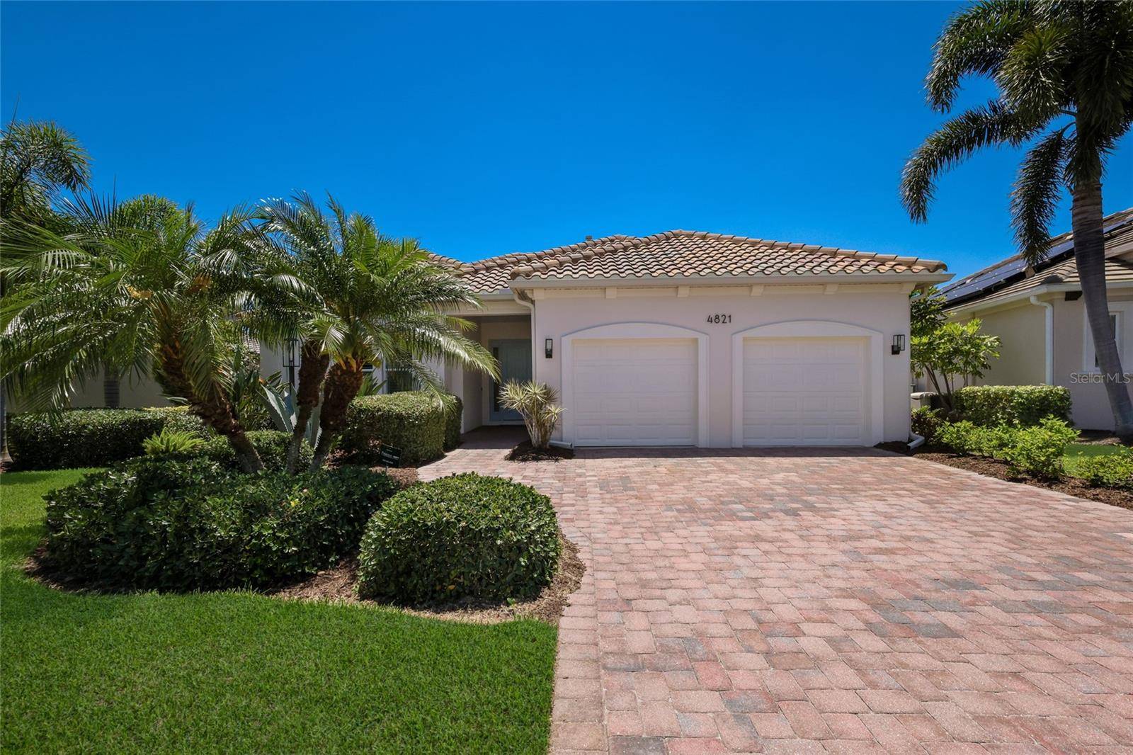 4821 ROYAL DORNOCH CIR, Bradenton, FL 34211