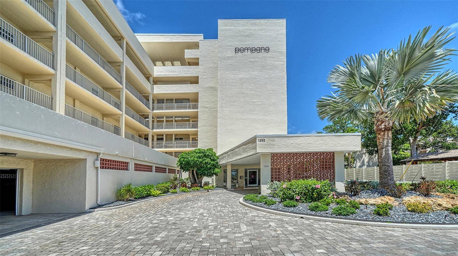 1355 S PORTOFINO DR #103, Sarasota, FL 34242