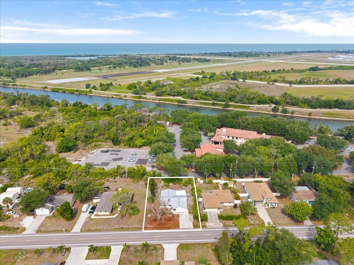 2580 SHAMROCK DR, Venice, FL 34293