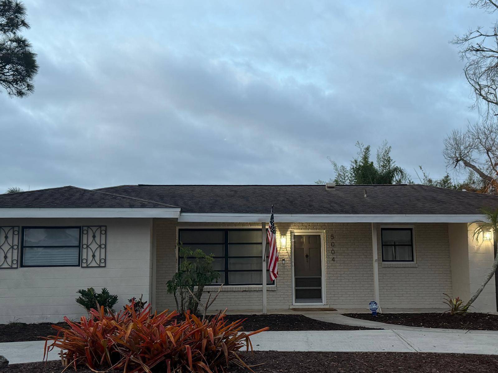 5004 MEDALIST RD, Sarasota, FL 34243
