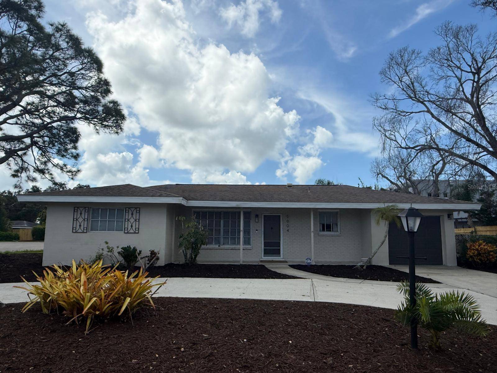 5004 MEDALIST RD, Sarasota, FL 34243