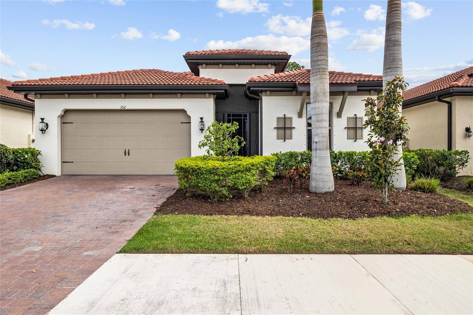 352 TOSCAVILLA BLVD, Nokomis, FL 34275