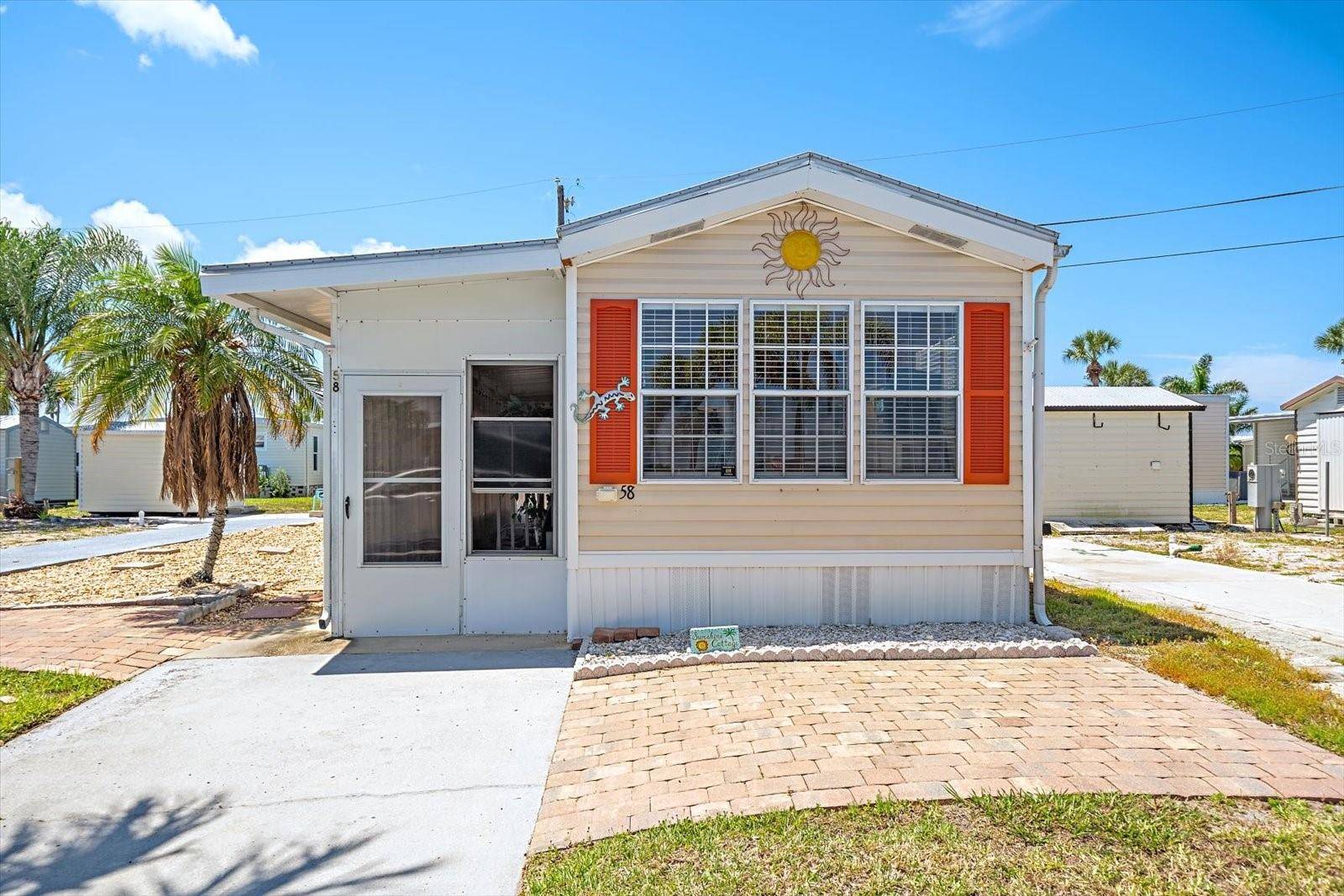 58 MONTEGO DR, Palmetto, FL 34221