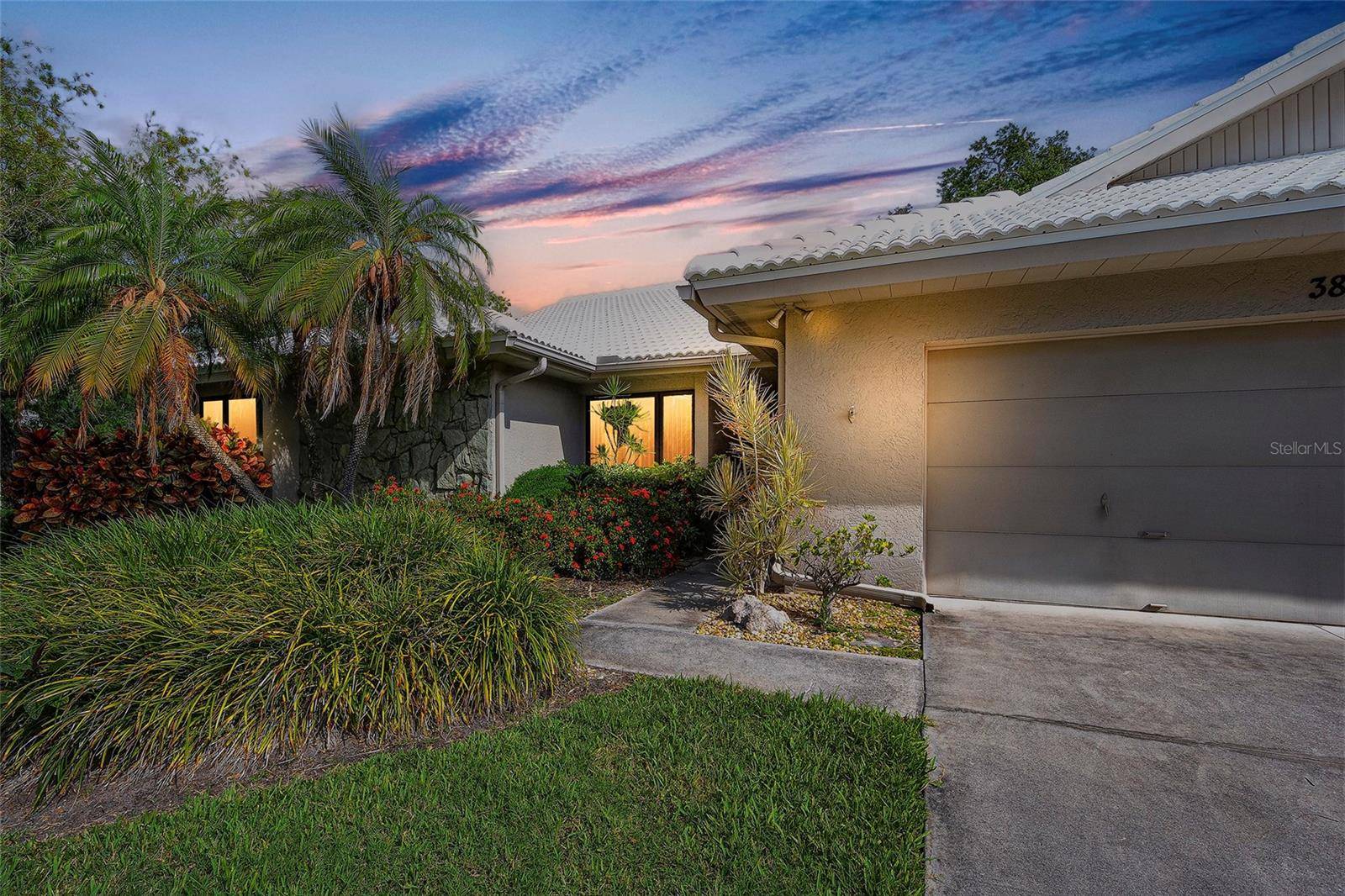3825 WILSHIRE CIR #1, Sarasota, FL 34238