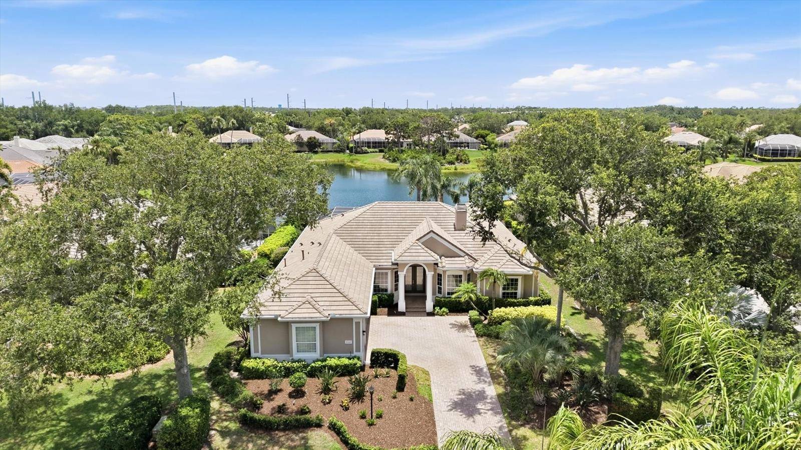 8160 COLLINGWOOD CT, University Park, FL 34201